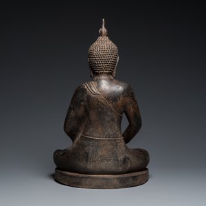 Een grote bronzen Boeddha in Mandalay-stijl, wellicht Birma, 19e eeuw — foto 4