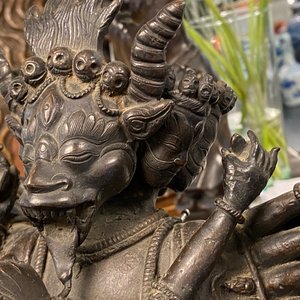 Een grote bronzen groep van Mahakala met Yab-Yum, Tibet, 19e eeuw — foto 21