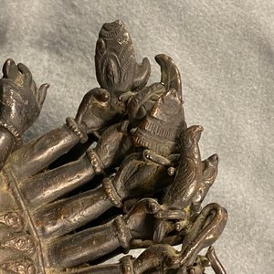 Een grote bronzen groep van Mahakala met Yab-Yum, Tibet, 19e eeuw — foto 29