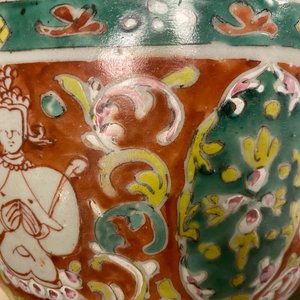Een grote Chinese 'Bencharong' dekselkom voor de Thaise markt, midden 18e eeuw — foto 20