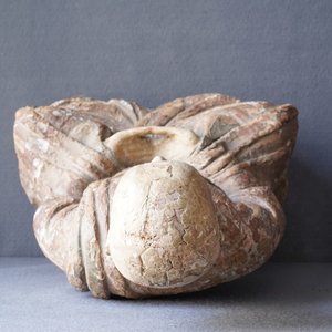Een grote Chinese beschilderd houten figuur van een Boeddhistische monnik, Ming — foto 12