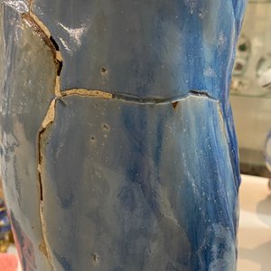 Een grote Chinese blauw-geglazuurde Shiwan aardewerken figuur van een onsterfelijke, 19e eeuw — foto 15