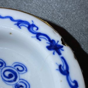 Een grote Chinese blauw-witte 'Bleu de Hue' theepot met kylins voor de Vietnamese markt, 19e eeuw — foto 8