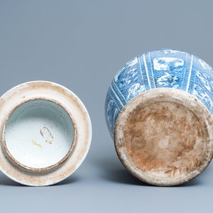 Een grote Chinese blauw-witte dekselvaas, Kangxi — foto 6