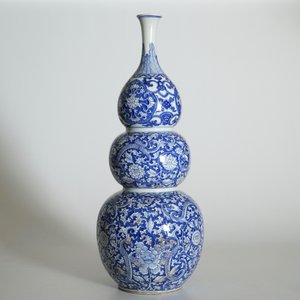 Een grote Chinese blauw-witte driedubbele gourde vaas, Kangxi — foto 24