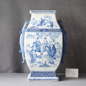 Een grote Chinese blauw-witte vaas met decor van 'Zeven wijzen in het bamboebos', Qianlong — foto 32
