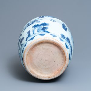 Een grote Chinese blauw-witte vaas met figuratief decor, Transitie periode — foto 6