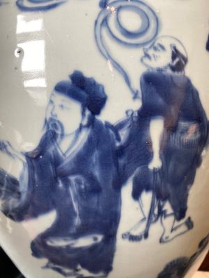 Een grote Chinese blauw-witte vaas met onsterfelijken, Transitie periode — foto 12