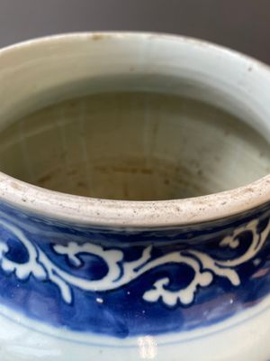Een grote Chinese blauw-witte vaas met onsterfelijken, Transitie periode — foto 7