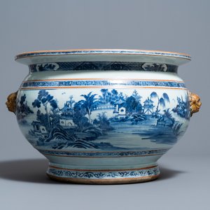 Een grote Chinese blauw-witte viskom met landschapsdecor, Qianlong — foto 2