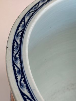 Een grote Chinese blauw-witte vissenkom, Jiaqing — foto 6