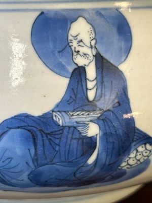 Een grote Chinese blauw-witte wierookbrander met boeddhistisch decor, Kangxi — foto 11