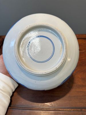 Een grote Chinese blauw-witte wierookbrander met boeddhistisch decor, Kangxi — foto 14