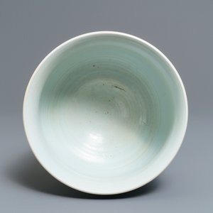 Een grote Chinese blauw-witte wierookbrander met vogels blij bloesems, Transitie periode — foto 5