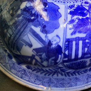 Een grote Chinese blauwwitte dekselvaas, Kangxi — foto 14