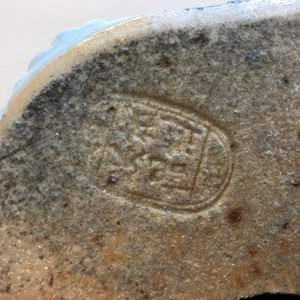Een grote Chinese blauwwitte figuur van Boeddha, vroeg 20e eeuw — foto 8