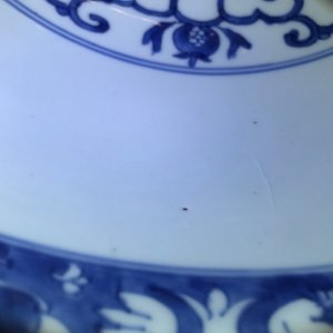 Een grote Chinese blauwwitte kom met ornamentdecor, Kangxi — foto 14