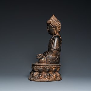 Een grote Chinese bronzen Boeddha met sporen van vergulding, Kangxi merk, Qing — foto 3