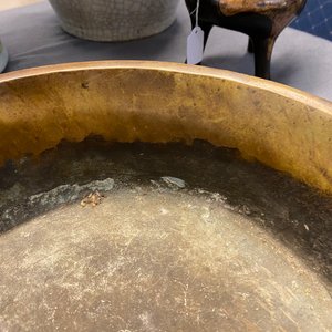 Een grote Chinese bronzen driepotige wierookbrander met chilong-handgrepen, Xuande merk, 18/19e eeuw — foto 20