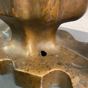 Een grote Chinese bronzen figuur van één van de Hoho broers met een vaas in de hand, Qing — foto 11