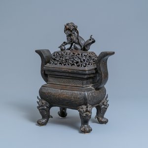 Een grote Chinese bronzen wierookbrander met deksel, Ming — foto 1