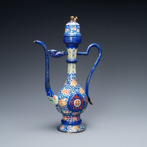 Een grote Chinese Canton email dekselkan voor de Vietnamese markt, 19e eeuw — foto 1