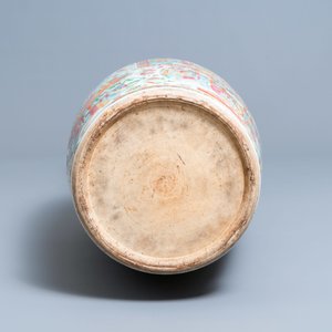 Een grote Chinese Canton famille rose vaas, 19e eeuw — foto 6