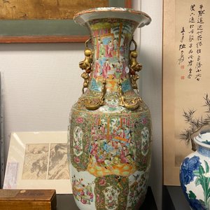 Een grote Chinese Canton famille rose vaas, 19e eeuw — foto 18