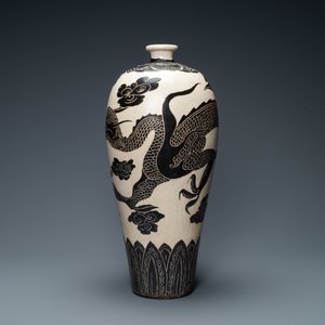 Een grote Chinese Cizhou 'meiping' vaas met een draak, Song/Yuan — foto 2