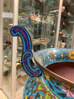 Een grote Chinese cloisonné jardinière, Ming merk, 19e eeuw — foto 3