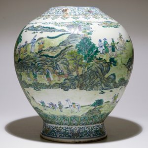 Een grote Chinese doucai vaas, Qianlong merk, 19/20e eeuw — foto 2