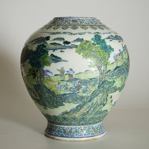 Een grote Chinese doucai vaas, Qianlong merk, 19/20e eeuw — foto 10