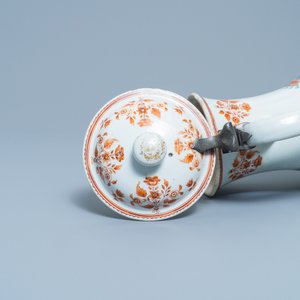 Een grote Chinese famille rose dekselkan voor de Franse markt met het wapen van de Faverolles, Qianlong — foto 7