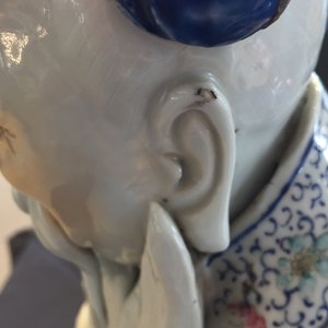 Een grote Chinese famille rose figuur van Shou Lao, 19e eeuw — foto 28