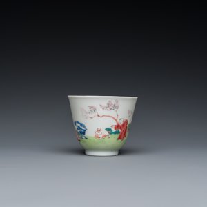 Een grote Chinese famille rose kop en schotel, Yongzheng — foto 5