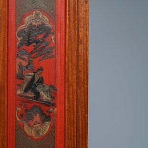 Een grote Chinese famille rose plaquette in een gelakt houten kader, 19e eeuw — foto 4