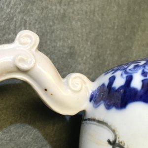 Een grote Chinese famille rose theepot met 'mandarijns' decor, Qianlong — foto 14