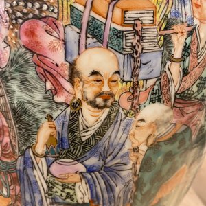 Een grote Chinese famille rose vaas met onsterfelijken, Republiek — foto 21
