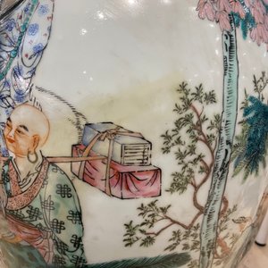 Een grote Chinese famille rose vaas met onsterfelijken, Republiek — foto 28