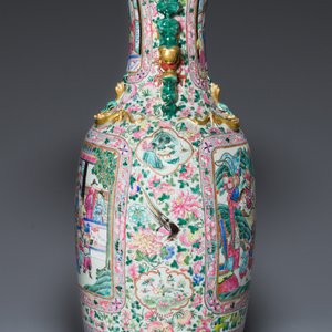 Een grote Chinese famille rose vaas met paleisscènes, 19e eeuw — foto 5