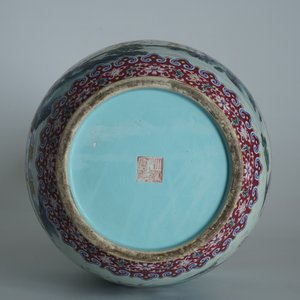 Een grote Chinese famille rose vaas, Qianlong merk, 19/20e eeuw — foto 11