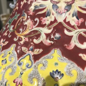 Een grote Chinese famille rose vaas, Qianlong merk, 19/20e eeuw — foto 15