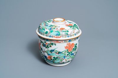 Een grote Chinese famille verte dekselpot, Kangxi