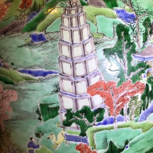 Een grote Chinese famille verte dekselvaas met figuren in rivierlandschappen, Kangxi — foto 42