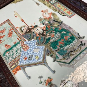 Een grote Chinese famille verte plaquette in gesculpteerde houten lijst, 19e eeuw — foto 21