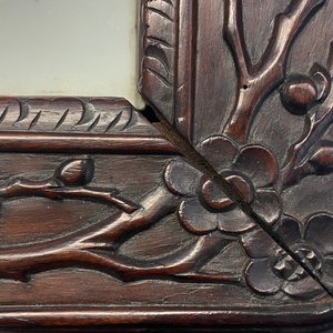 Een grote Chinese famille verte plaquette in gesculpteerde houten lijst, 19e eeuw — foto 8