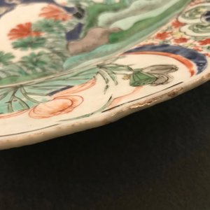 Een grote Chinese famille verte schotel met qilin en feniks decor, Kangxi — foto 6