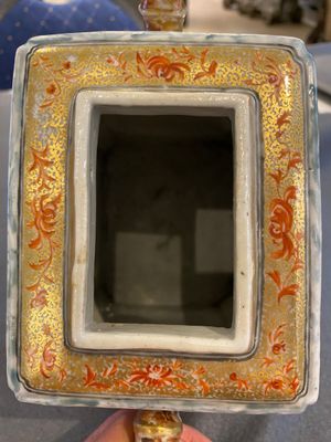 Een grote Chinese faux-bamboe theepot met mandarijns decor, Qianlong — foto 9