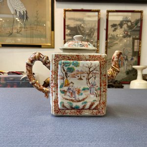 Een grote Chinese faux-bamboe theepot met mandarijns decor, Qianlong — foto 11