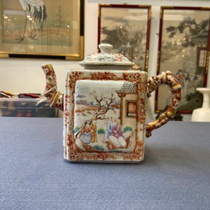 Een grote Chinese faux-bamboe theepot met mandarijns decor, Qianlong — foto 9